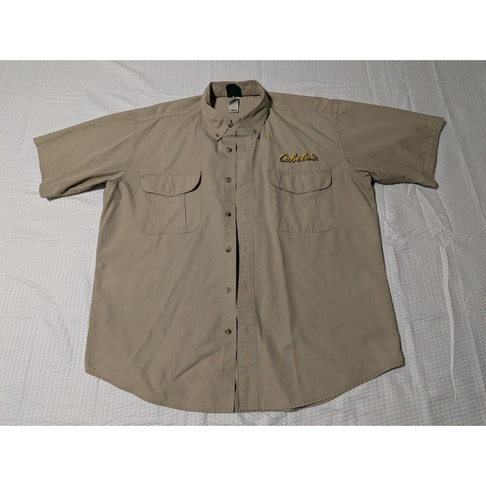 Cabela's Short Sleeve Men's Beige Button Up Shirt (Large) Pockets